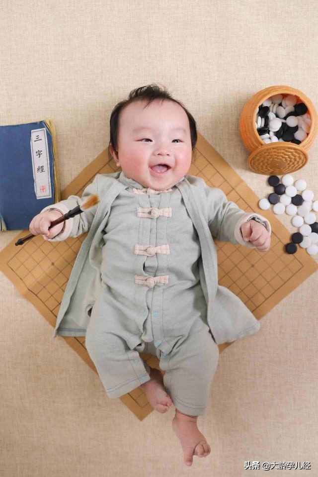 两个月宝宝表现特征,两岁两个月的宝宝心理特征