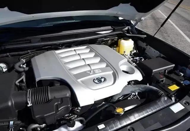 丰田酷路泽5700真实油耗,丰田兰德酷路泽5700顶配多少钱