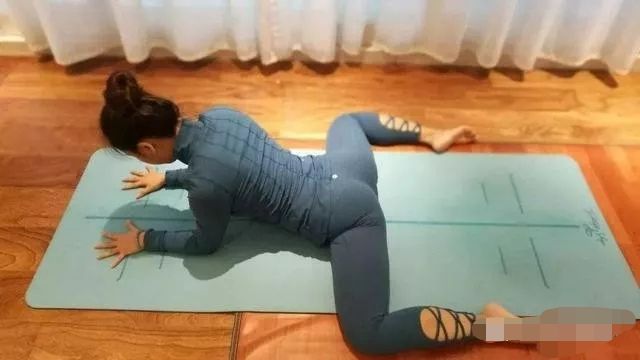 髋部太紧怎么开髋,髋部疏通瑜伽