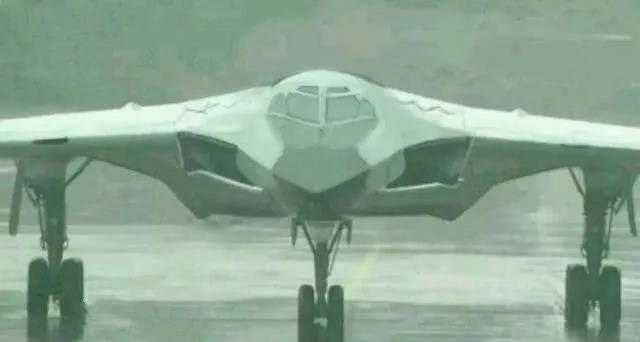 中国战斗机减速伞,国庆阅兵滑翔动力伞