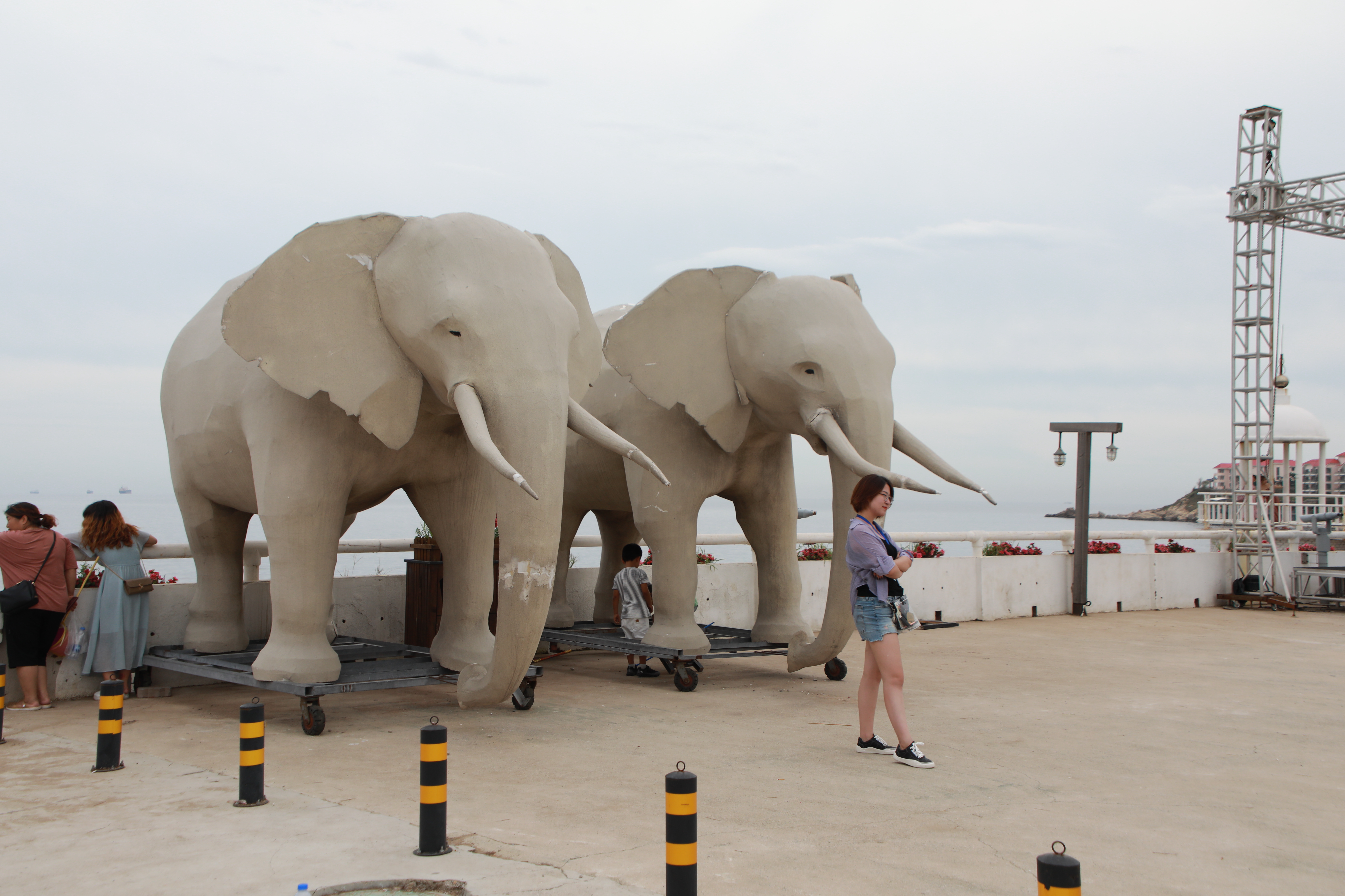北戴河碧螺塔景点推荐,世界独一无二的海螺形螺旋观光塔