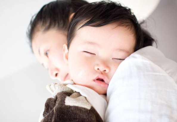 宝宝长湿疹怎么办最快最有效,宝宝反复湿疹对付湿疹有妙招