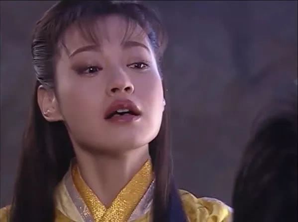 都姓杨，看这谜之相似的脸，她真不是Angelababy姐姐？