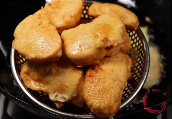 做肯德基的黄金鸡块视频,肯德基的黄金鸡块做法