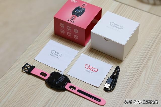 除了视频电话，还能提高孩子英语口语能力，搜狗糖猫儿童手表JOY2