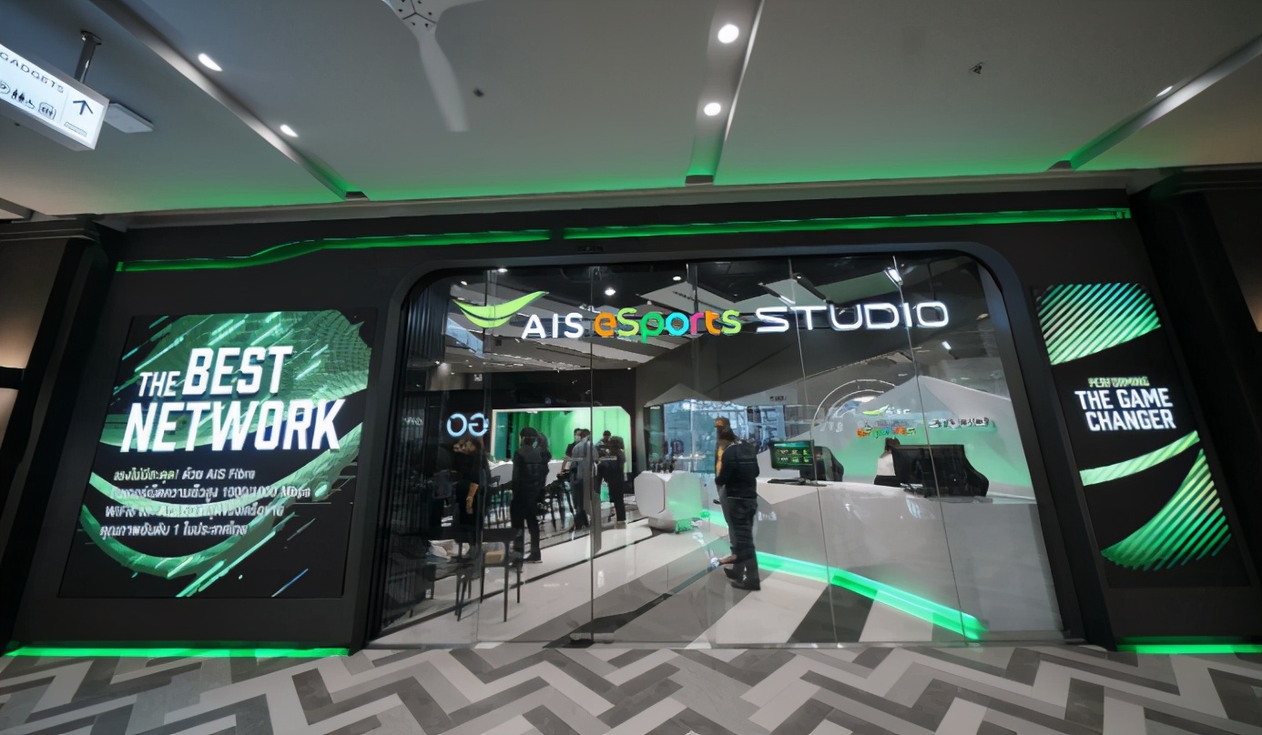 墙裂推荐！即使不喝咖啡也要打卡的巨有范儿泰国星巴克