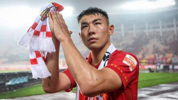 蓄力争冠！大连人或签回1金靴射手，曝30岁头牌巨星遭老东家挖角