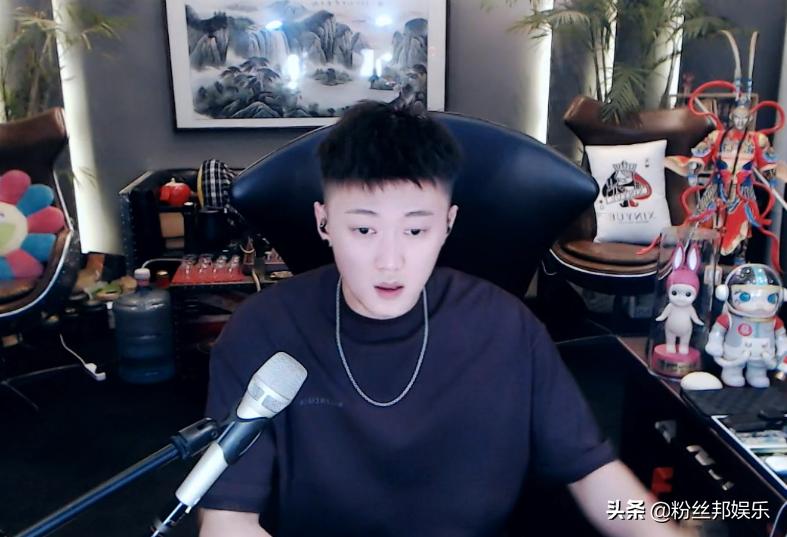 骞胯タ鏉ュ鑲栬开鎶栭煶,涓绘挱鑲栬开