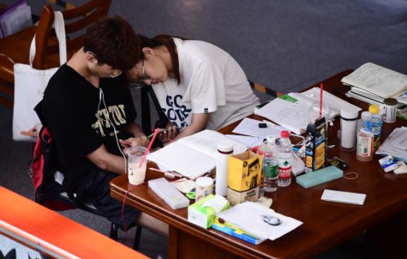 民*本科办**学费颇高，教育相关部门不管理，原因反而是为学生好