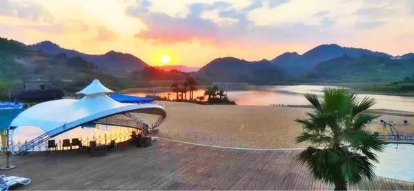 板辽金沙滩潮玩一夏,板辽湖金沙滩嗨翻夏夜