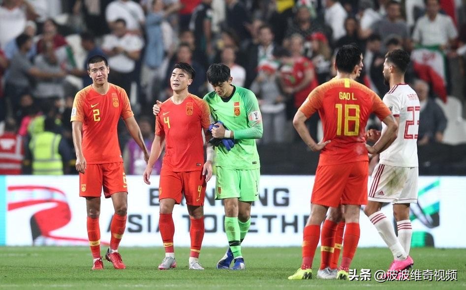 国足还要请里皮式名帅？韩乔生批顾头不顾腚，青训体系被越南赶超