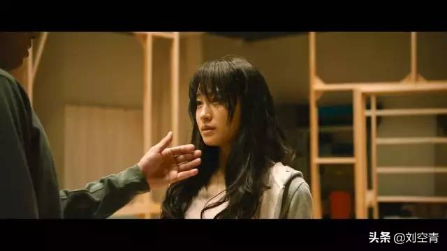 讲述换脸的电视剧,电影解说女人整容时的场景