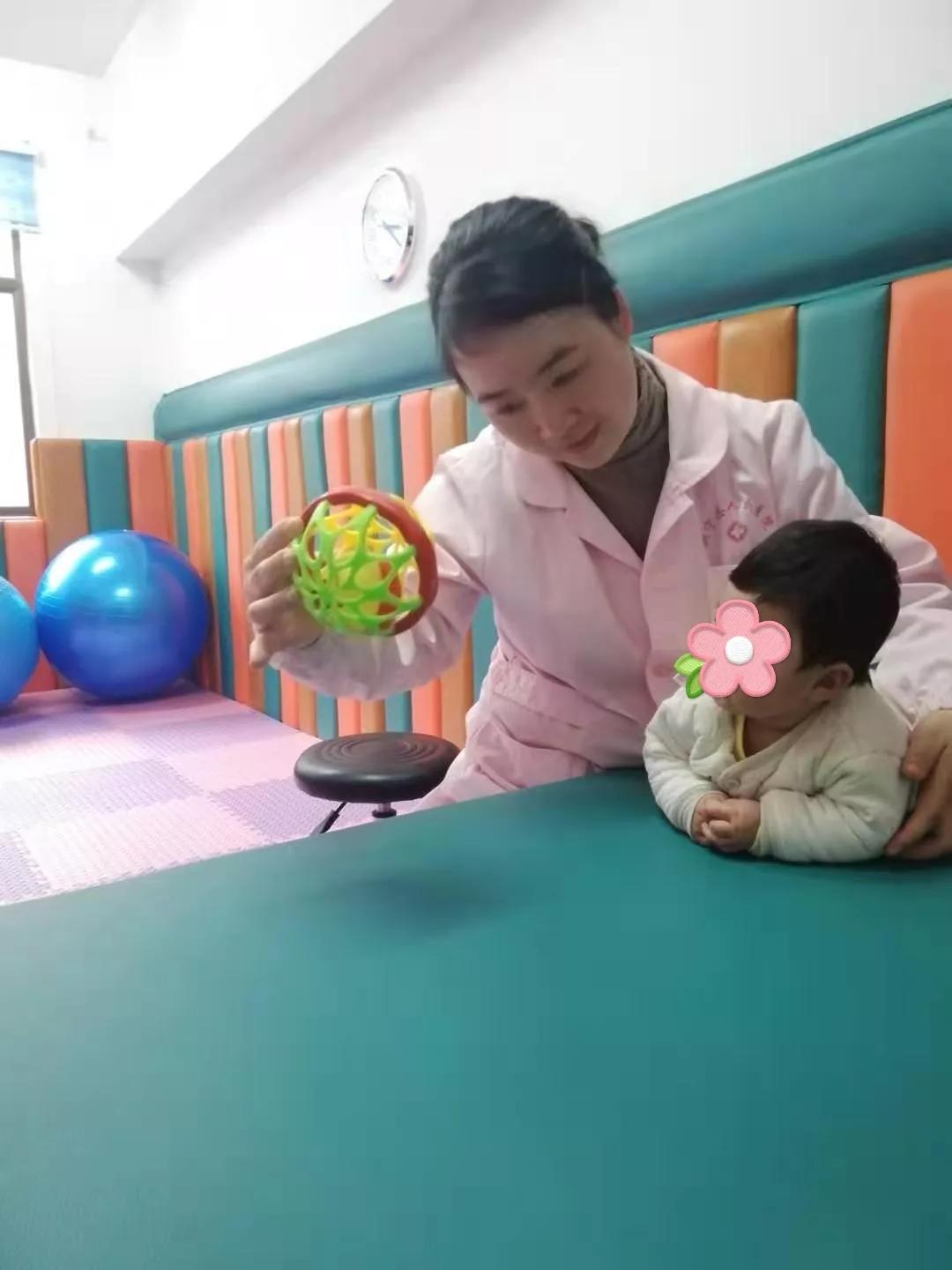 县医院有儿童康复中心,人民医院东区院区儿童康复科