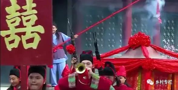 结婚当天新娘要搞卫生的习俗,新娘闹洞房风俗