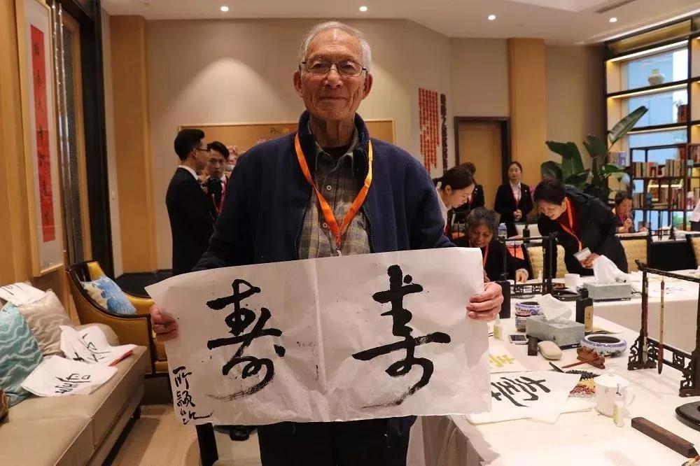 忙得没时间和子女视频:带你解锁“不一样”的养老方式