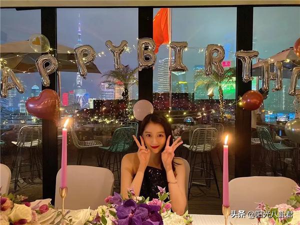 关晓彤晚宴现场视频,关晓彤生日聚会