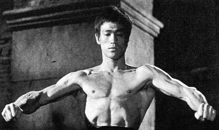 邓丽君梅艳芳之死,邓丽君最惨痛的死因经历