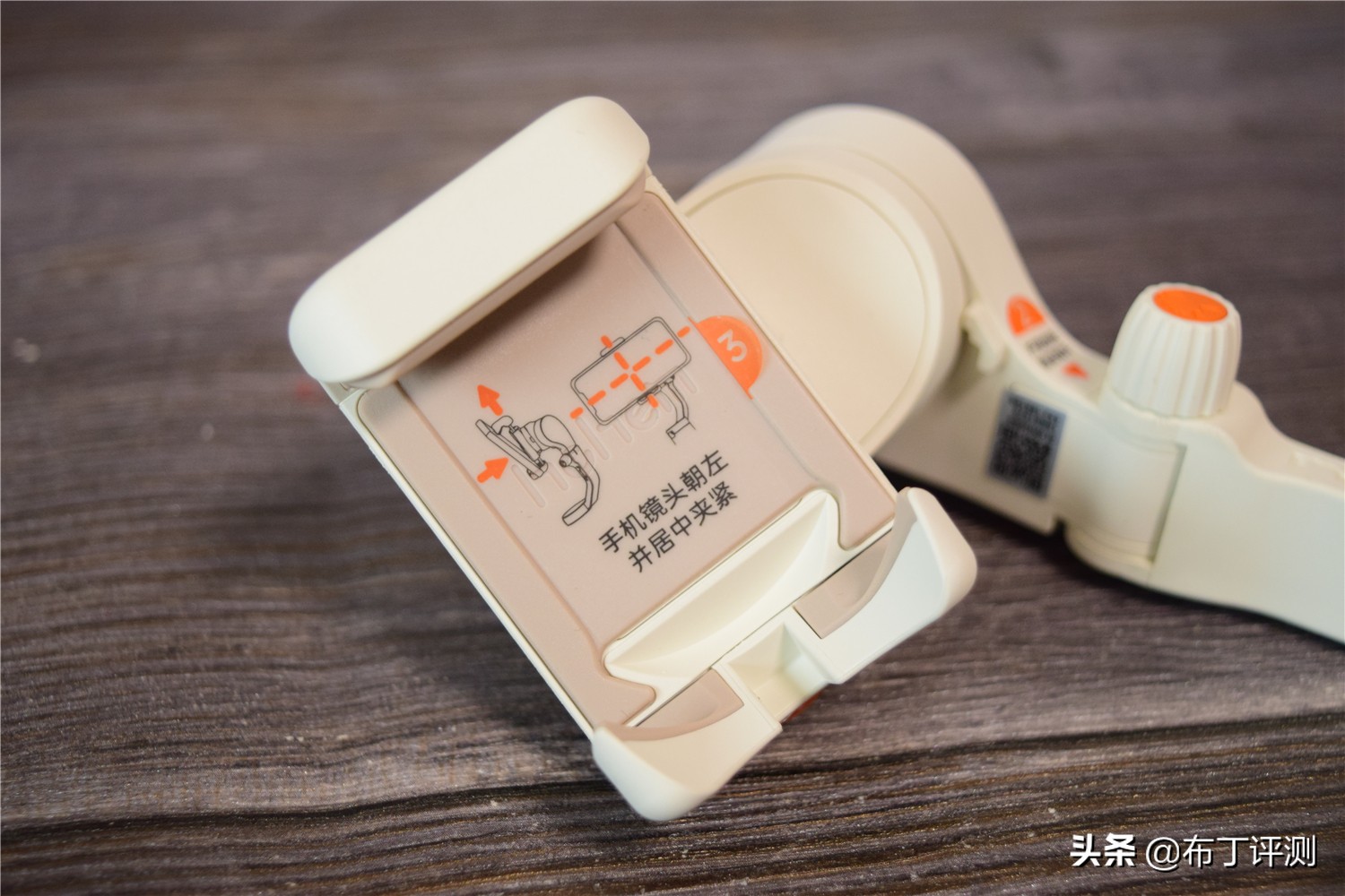 三轴防抖手机稳定器测评,浩瀚稳定器x和x2区别哪个很值得买