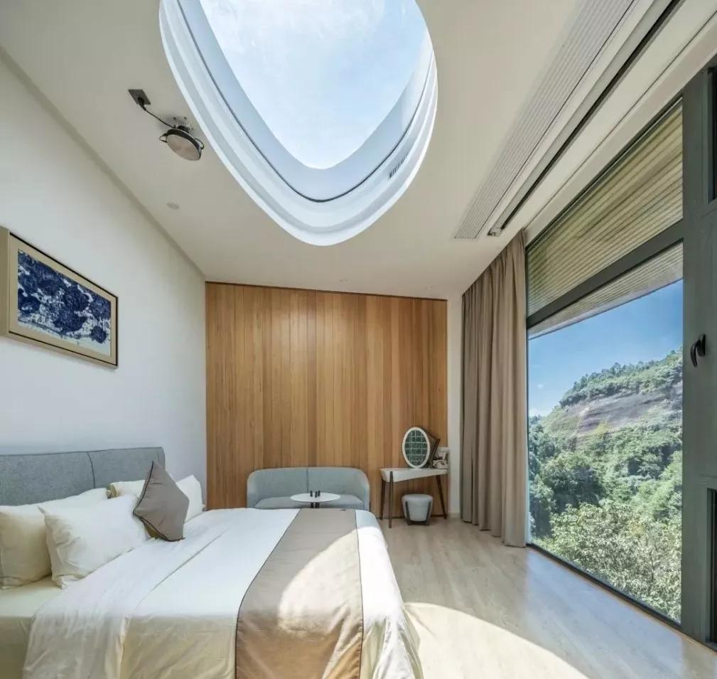 慢综艺之光拒绝剧本测评数十家“顶级”民宿，第一期就是浮云牧场