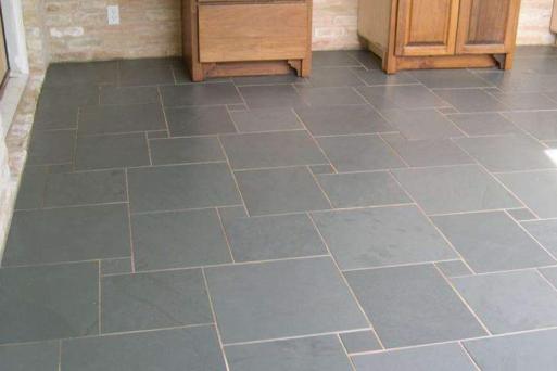 家里地板颜色太难看了？30老师傅教你4种方法，省钱还变好看