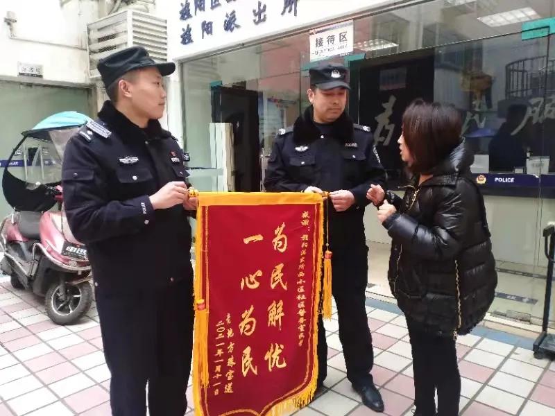 三千多的钻石都是锆石,锆石钻石价值