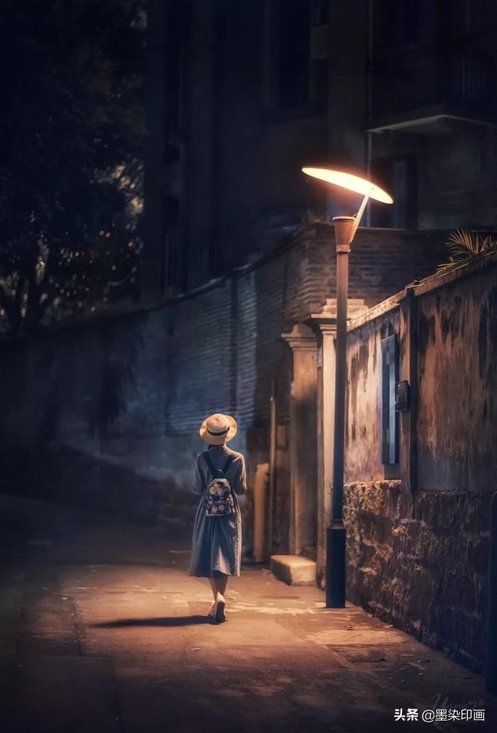 如何让拍出来的照片不灰蒙蒙,白天拍摄暗调照片的技巧