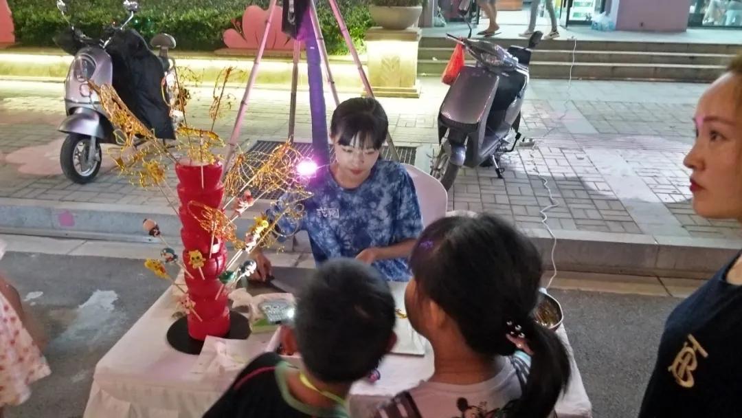 消费红包、惊喜礼品等你拿!今晚七点相约花语路,精彩预告看这里