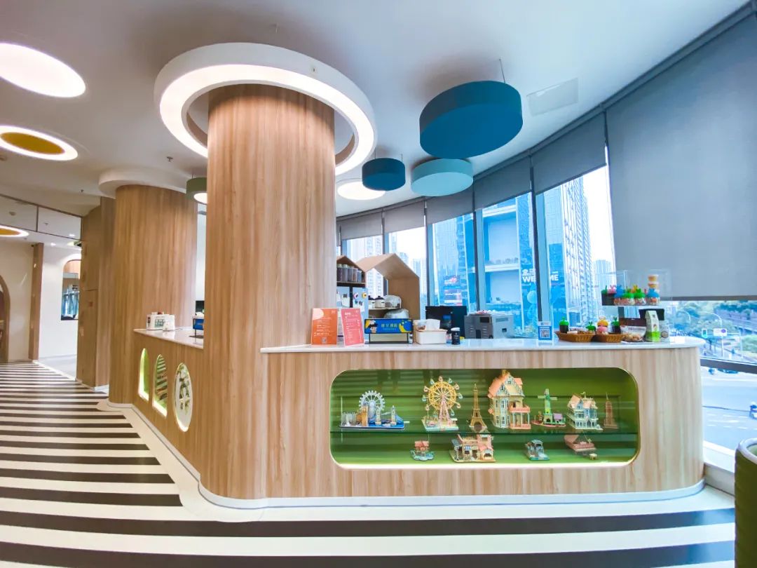 适合大孩子玩的亲子游泳,这家亲子游泳馆真的适合遛娃