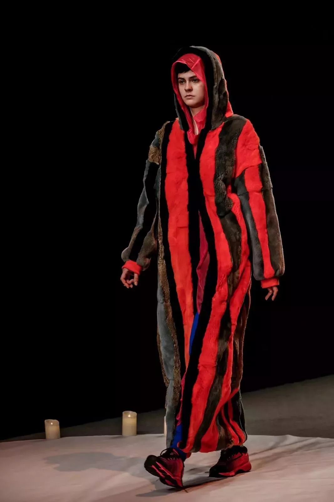 巴黎时装周2023看秀,在不同的时装周看秀