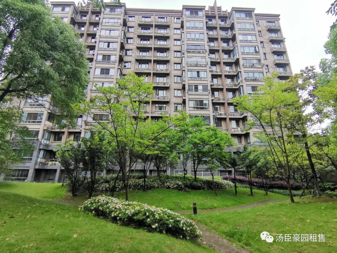 张江汤臣豪园四期新挂牌109㎡大两房一套，精装修诚意出售