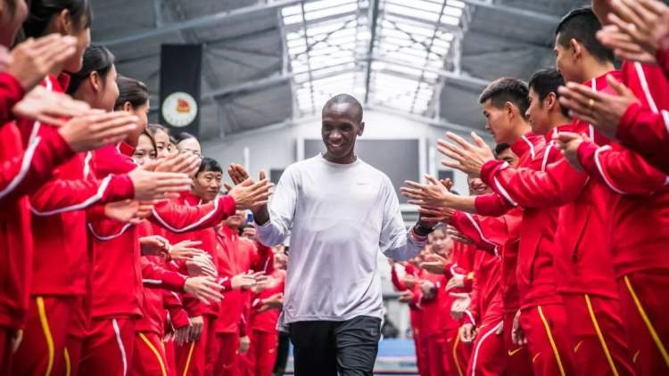 基普乔格刷新男子马拉松世界纪录,马拉松世界纪录基普乔格平均时速