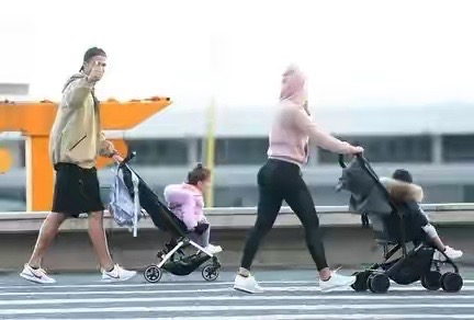 c罗亲子装,c罗居家训练大秀身材