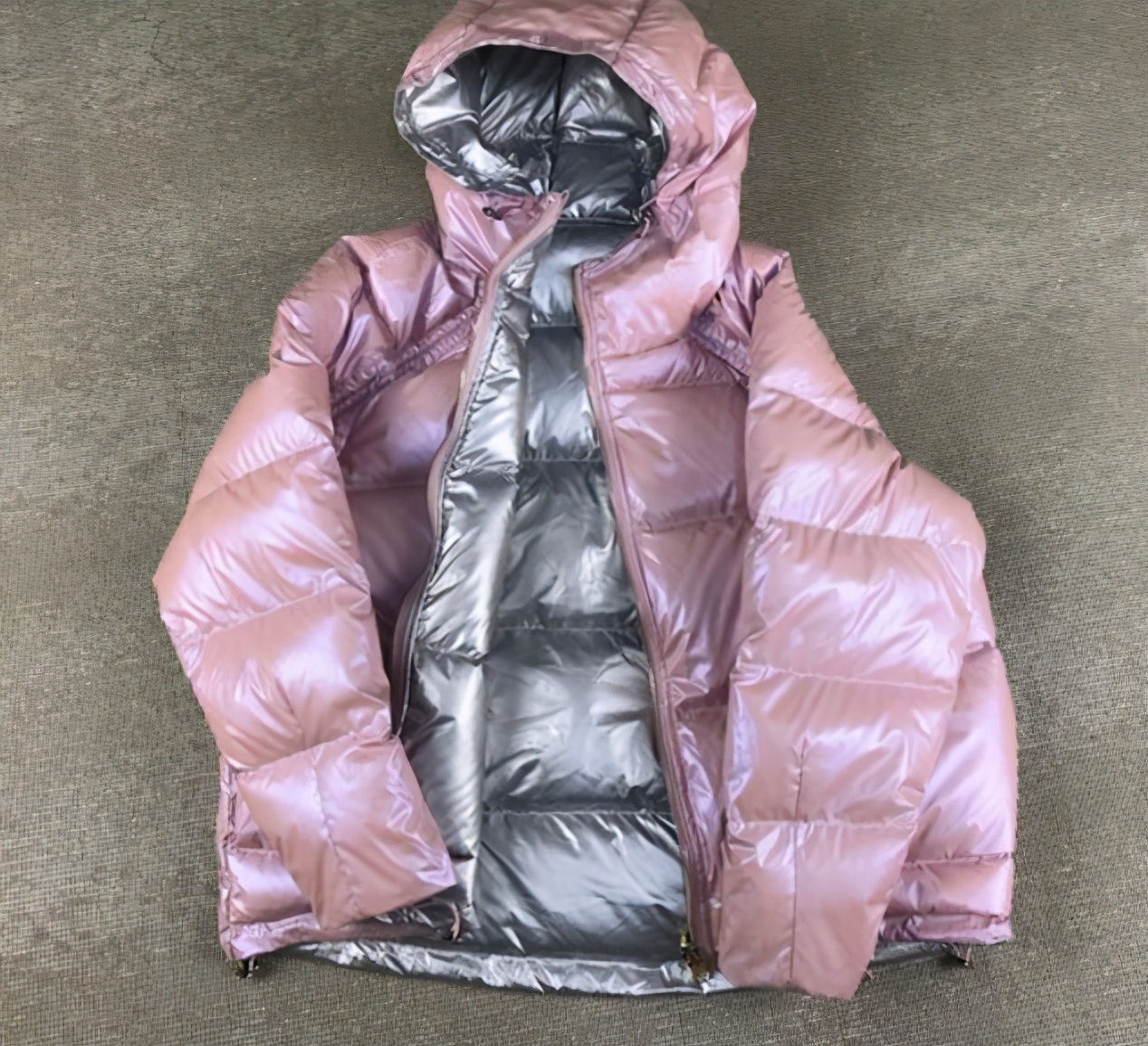 被牛仔裤染色的衣服怎样恢复,衣服染色用什么洗能恢复颜色