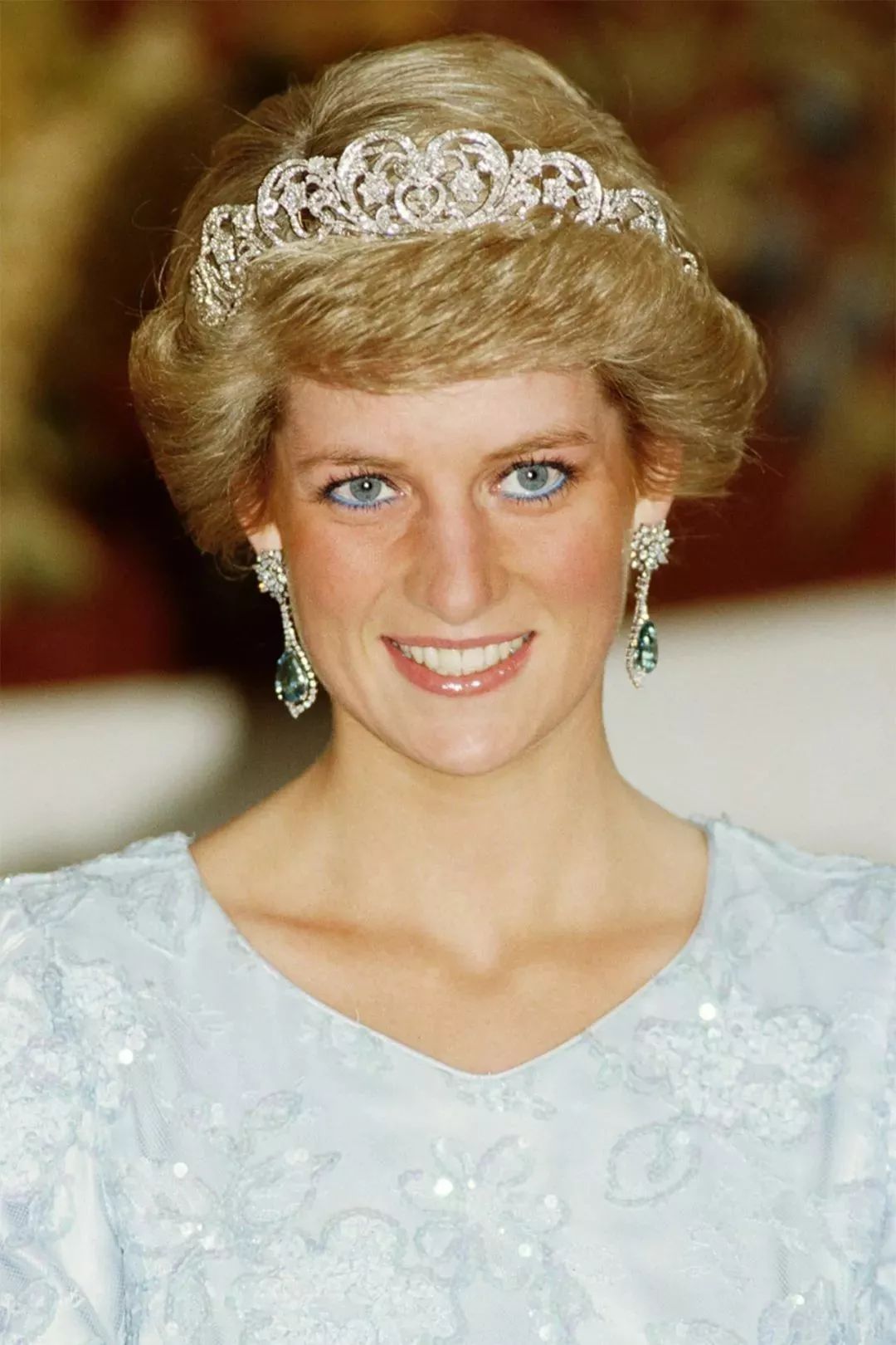 英国女王珠宝传奇,英国女王王冠上的宝石的传奇