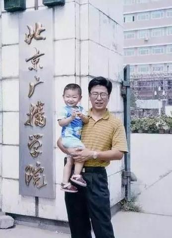 白岩松连线大连疫情,疫情白岩松演讲