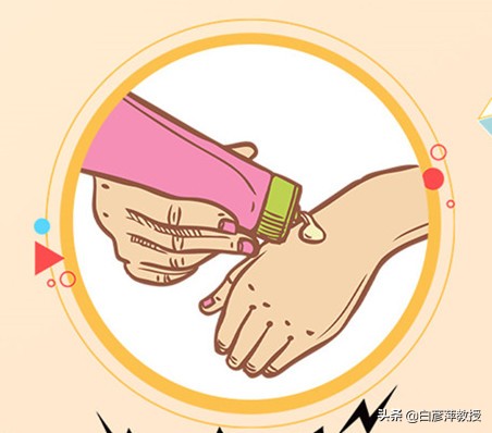 手部湿疹和手癣的鉴别要点主要为,手上起的小疱疹是癣还是湿疹