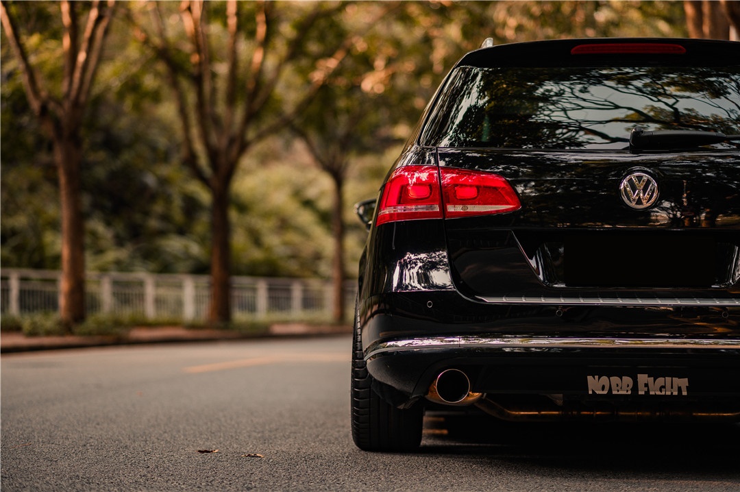 迈腾旅行外观改装,迈腾旅行车内饰改装