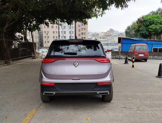 宝骏rs-5顶配,新款宝骏rs-5中配多少钱