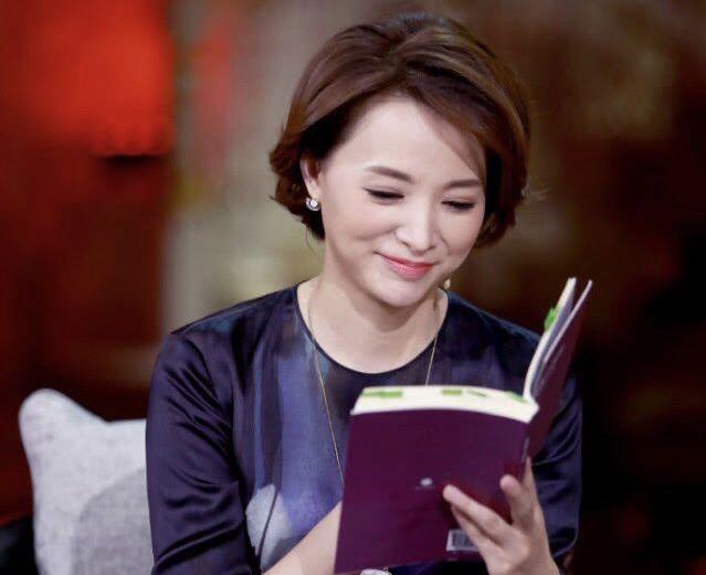 韩雪惊艳造型综艺,韩雪大波浪卷发