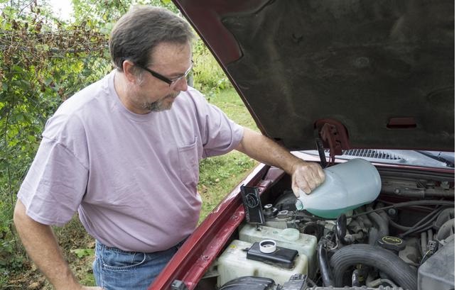 挡风玻璃清洁妙招,怎么洗挡风玻璃简单方法