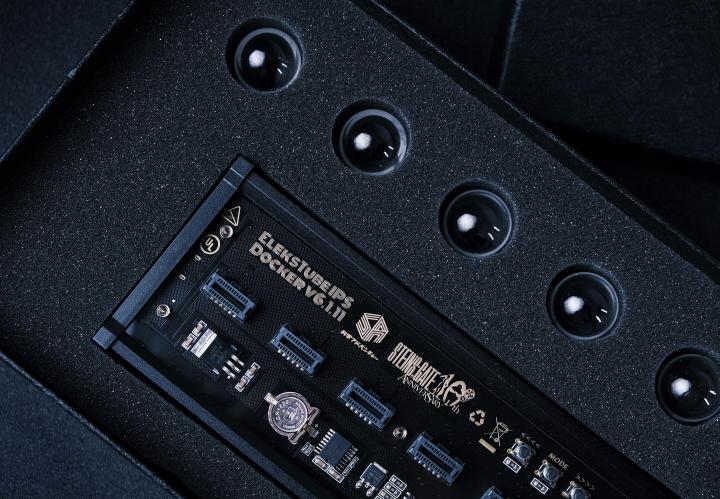 推荐一款简单精致的电脑桌 (实木电脑桌效果图大全2015款)