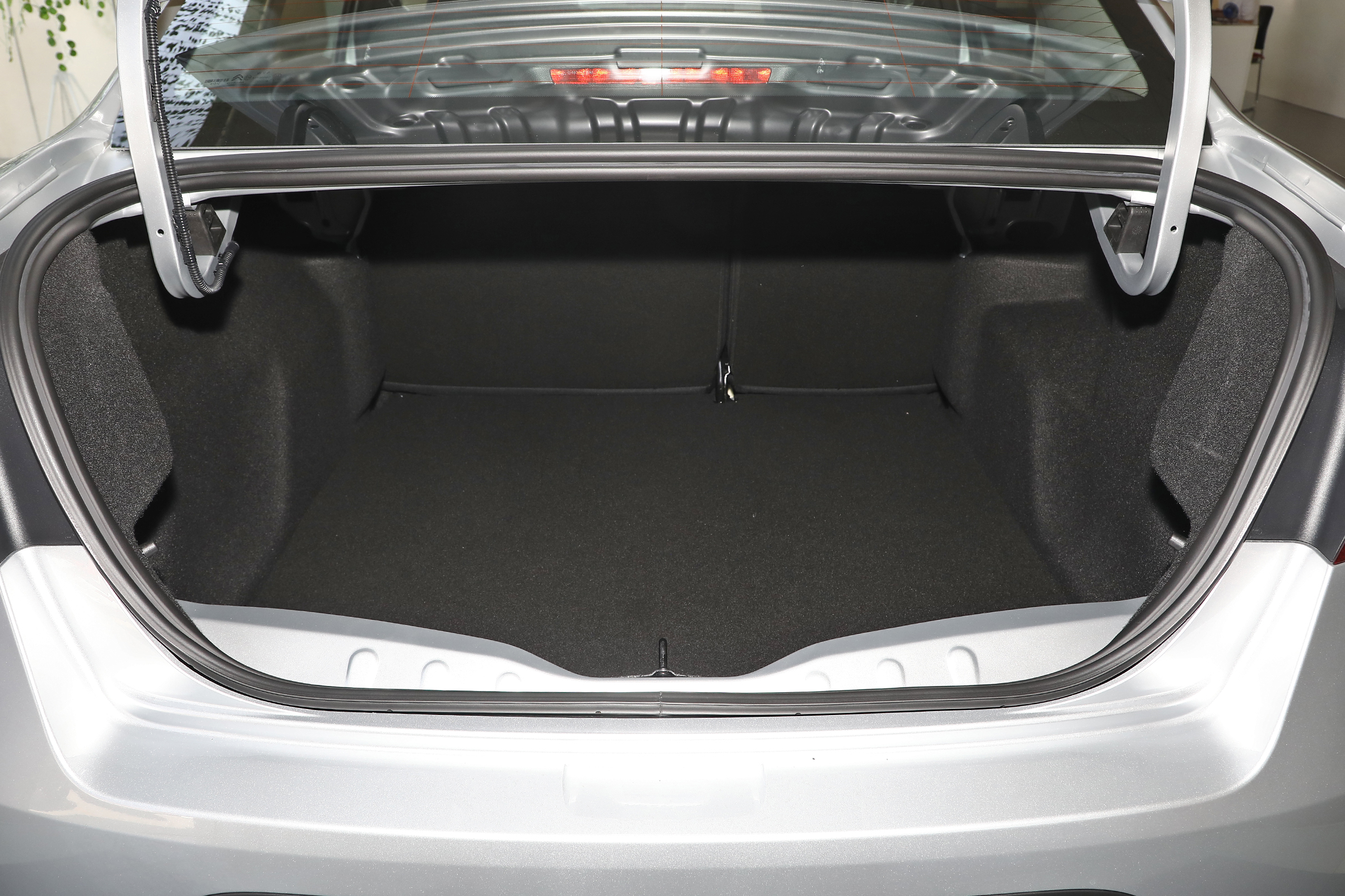 东风雪铁龙c3l试驾视频,东风雪铁龙c3l落地多少钱