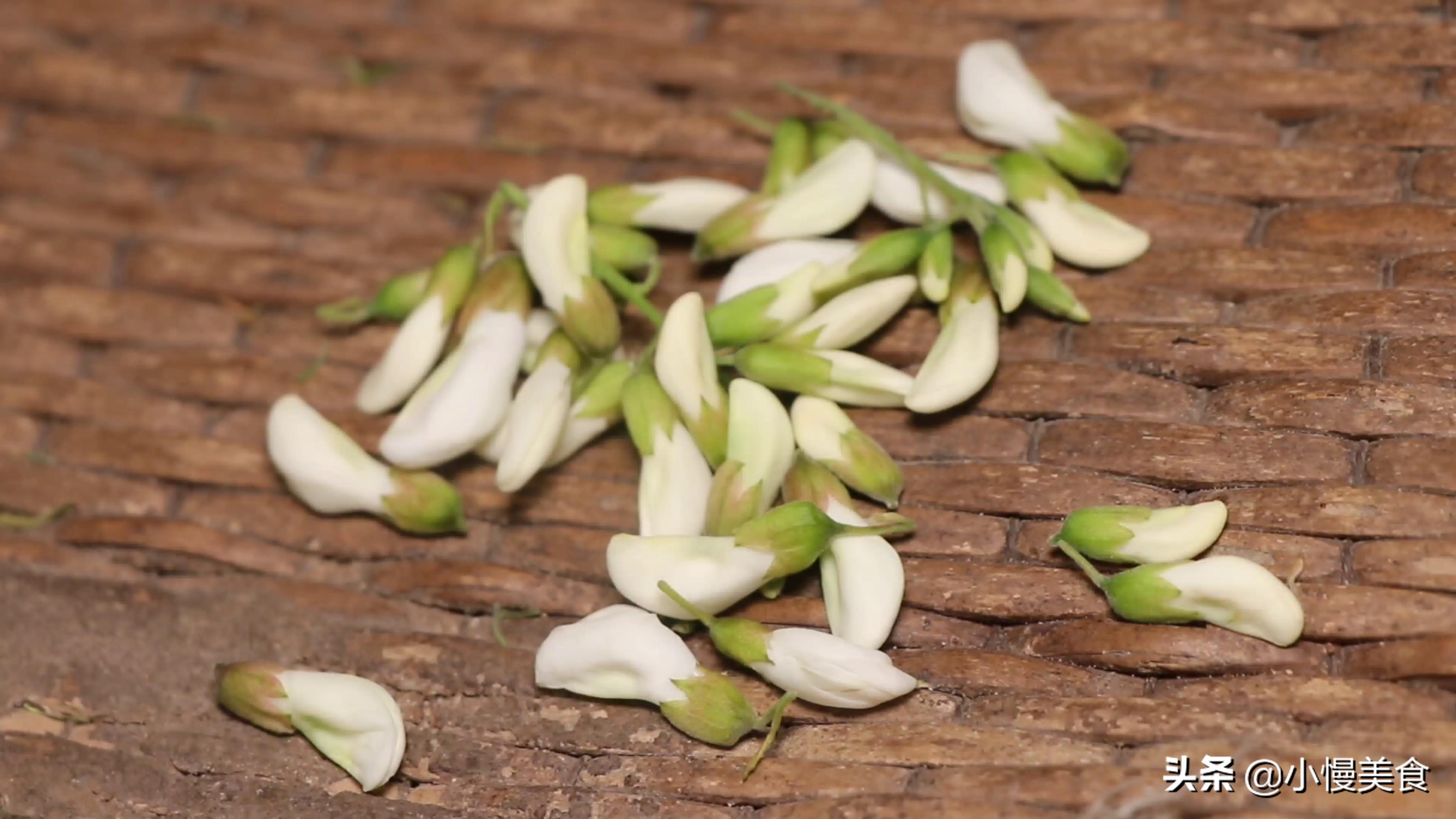 槐花用盐腌冷冻怎么保存一年,槐花怎样保存才放得久又新鲜