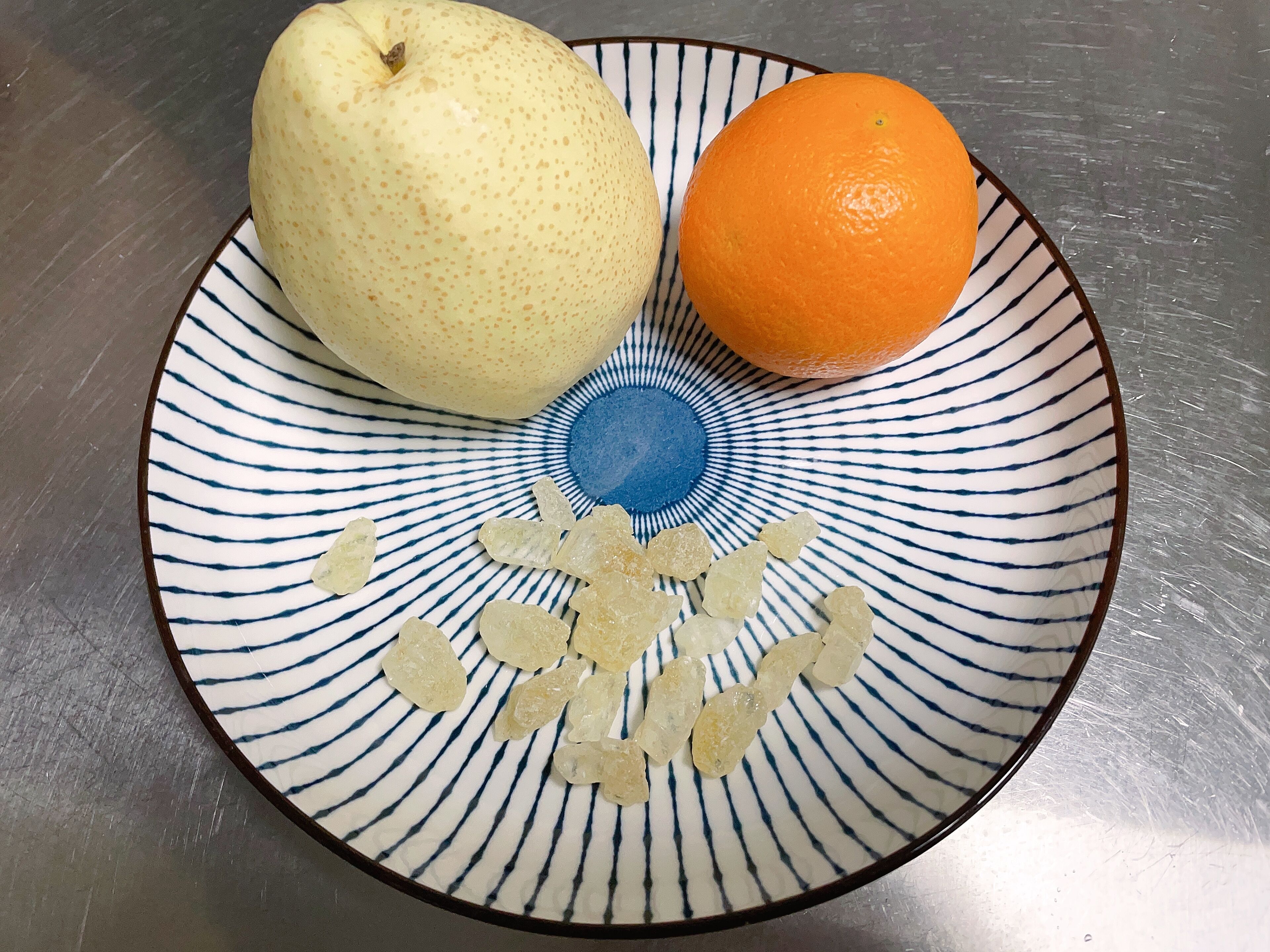 喉咙疼得像吞刀片，别慌!建议多吃这5种食物，喝完喉咙都舒爽了