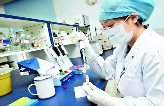 女子靠蛇毒赚50亿,广西女子靠蛇毒身价几十亿