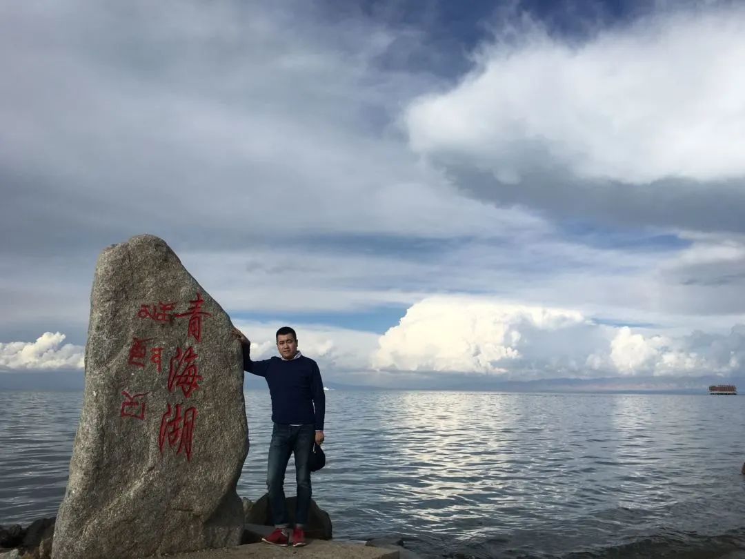 「设计向心致遇真我」第四届然设计2022年度杰出设计师——何彬