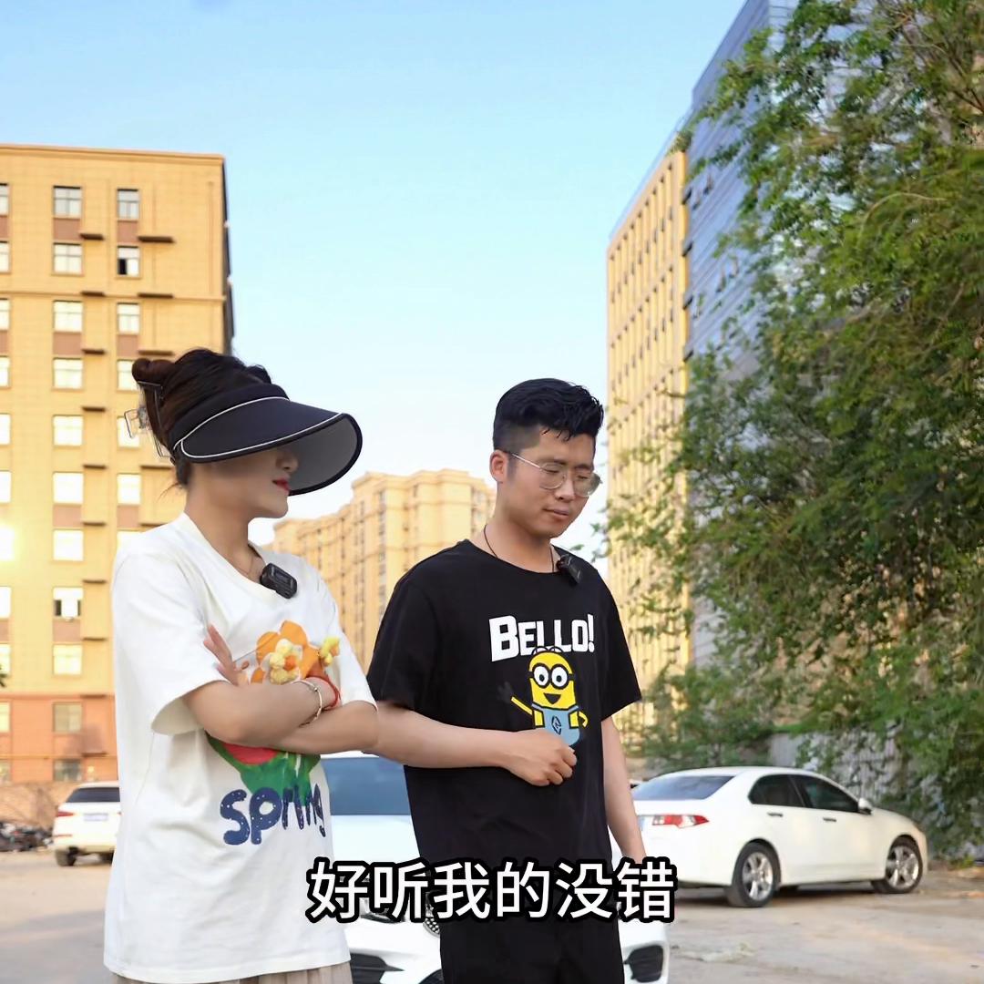 小啊助理越来越上道了，今天500块又收了一台奔驰E。#...