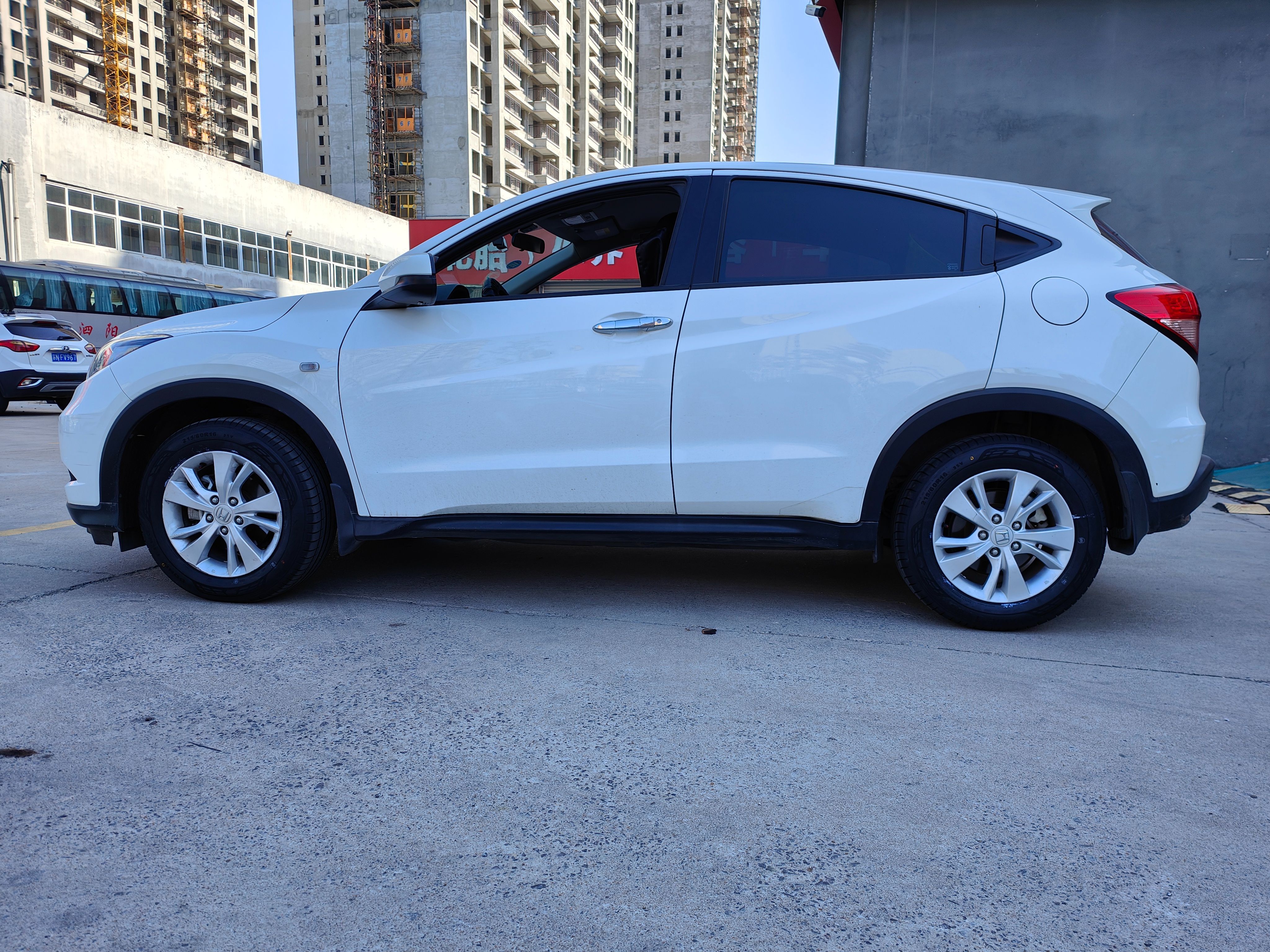 东风鹰击yj-01是不是真的容易爆胎,东风鹰击yj-01轮胎静音效果怎么样