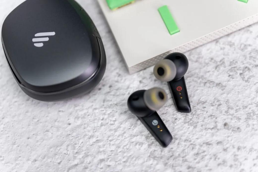 漫步者neobuds降噪测评,物有所值的跑鞋