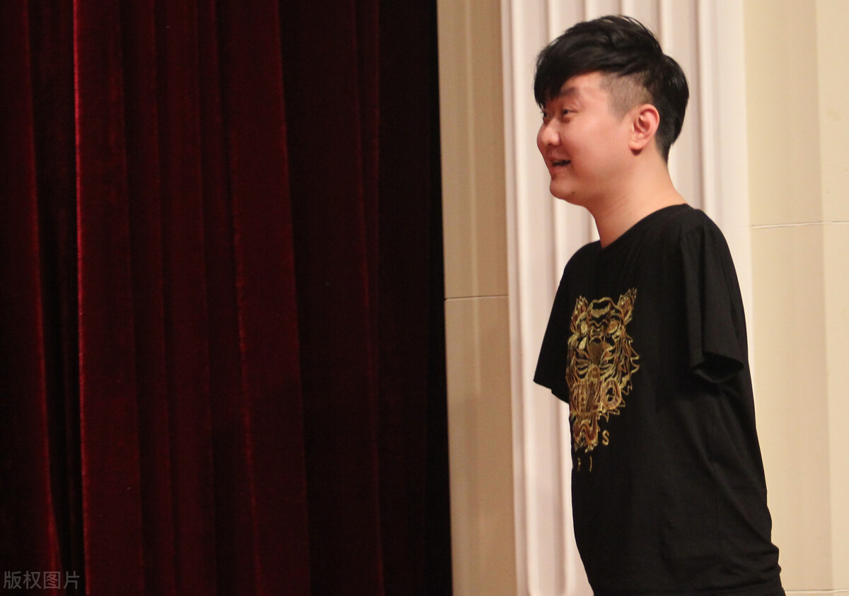 内心足够强大才不会被困难压垮,拥有强大的内心从不被命运击倒